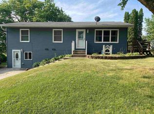 108 11th Ave NW, Waukon, IA 52172