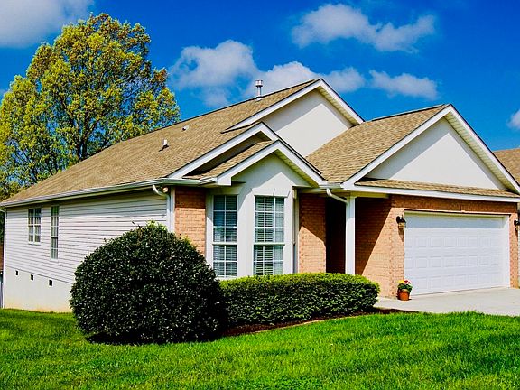 2nd image of 1029 Antrim Way
