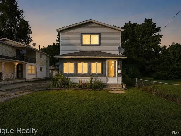 1243 E 1st St, Monroe, MI 48161