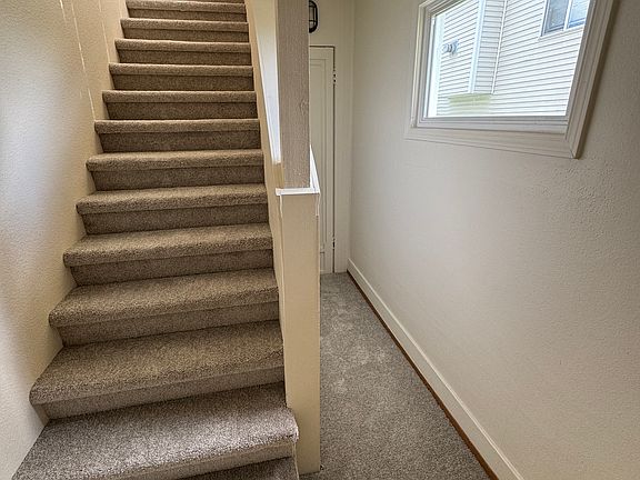 2nd image of 3813 S Cushman Ave #3813