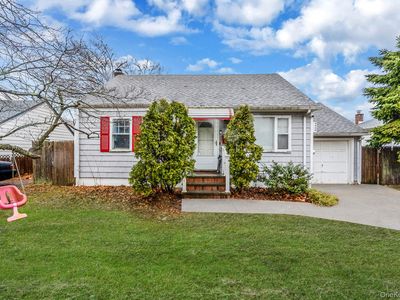 41 Brookside Court, Copiague, NY, 11726
