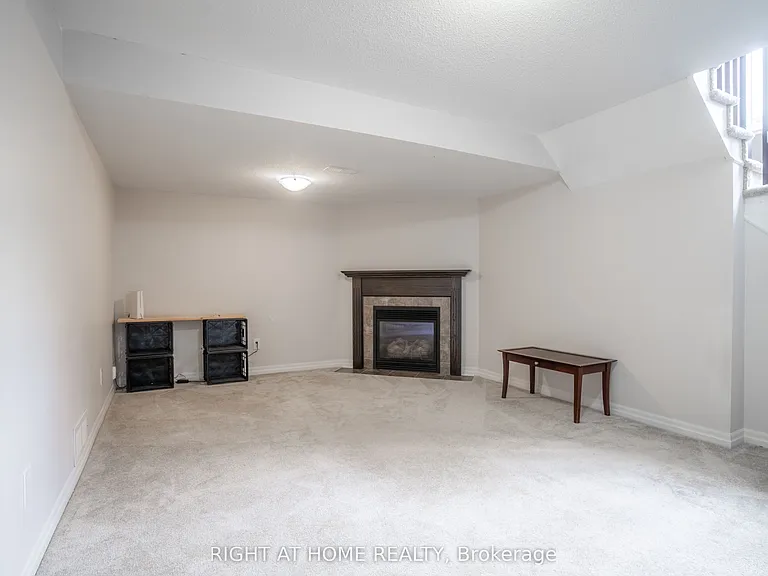 712 Brian Good Ave — Photo 33