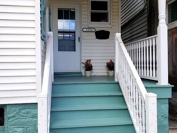 3rd image of 2826 W Chestnut Ave