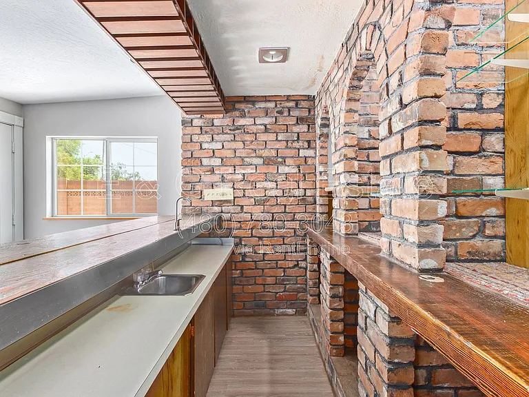 1918 E Palmcroft Dr — Photo 10