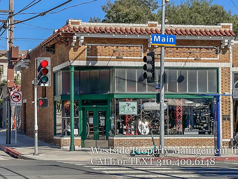 2713 3rd St E — Photo 26