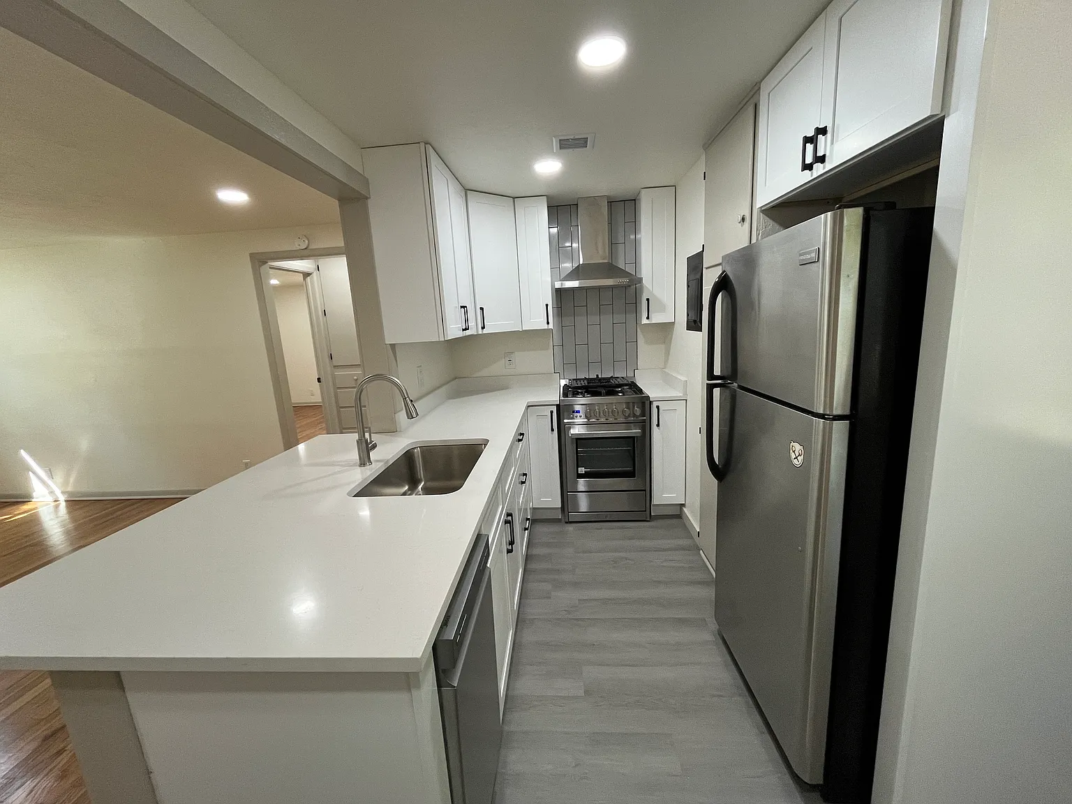 2 bed, 750 sqft, $875 — Photo 4