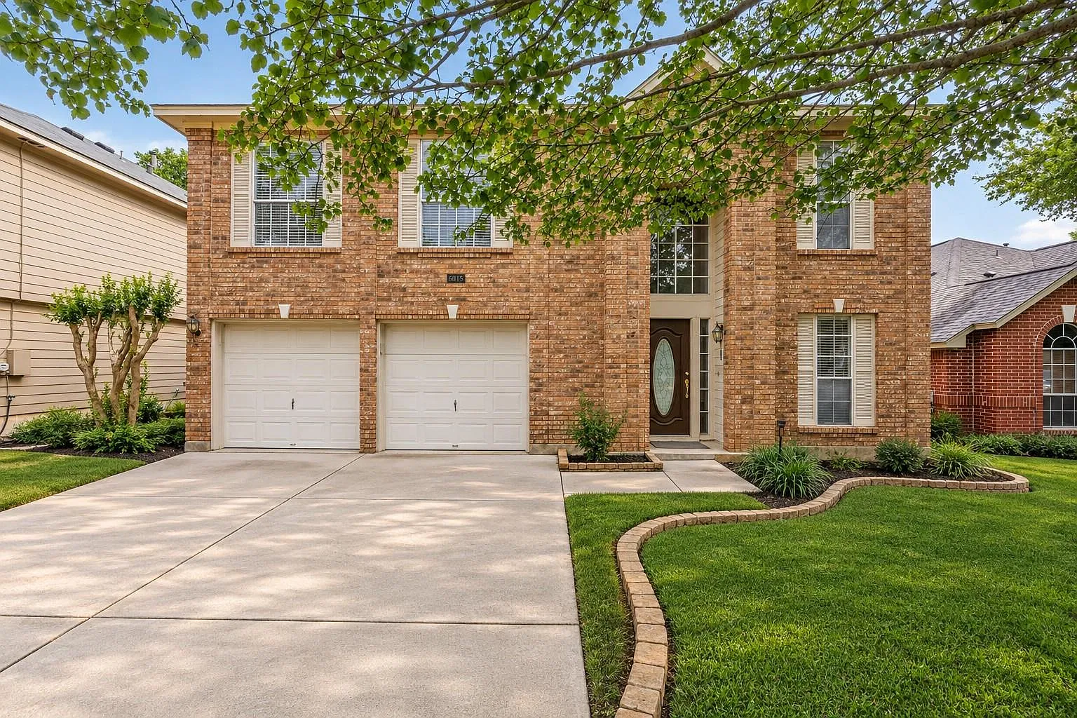 3 bed, 2.5 bath, 2358 sqft, $2,595 — Photo 1