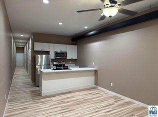 321 9th St #A, Sheldon, IA 51201