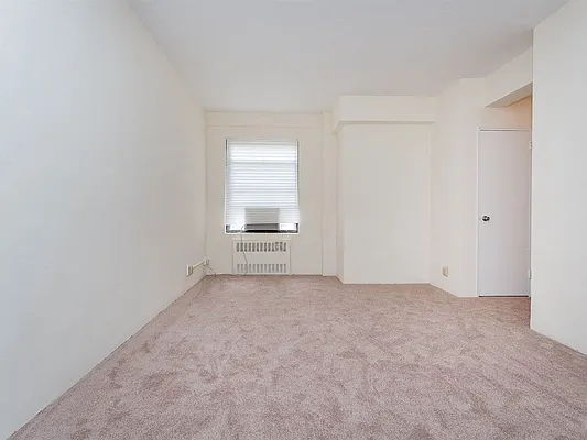 Sold by Keller Williams Realty Landmark | media 17