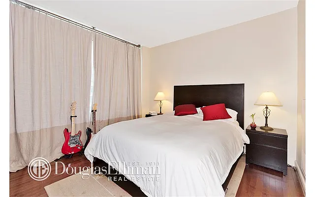 Rented by Douglas Elliman | media 21