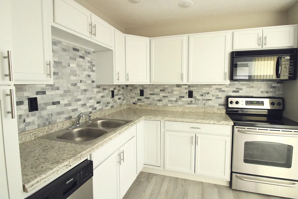 Building Photo - 2567 Wyoming Dr