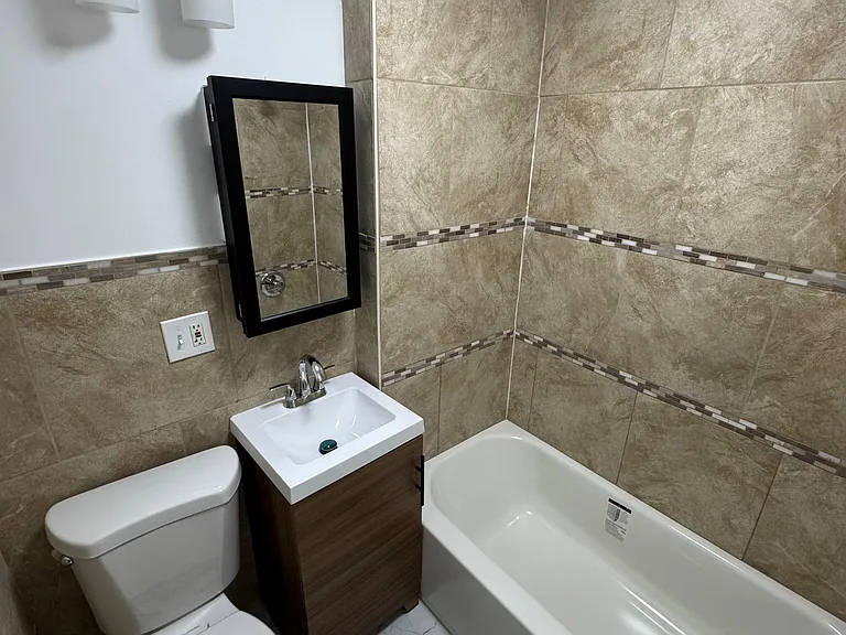 132 Goodwin Ave #1L — Photo 9