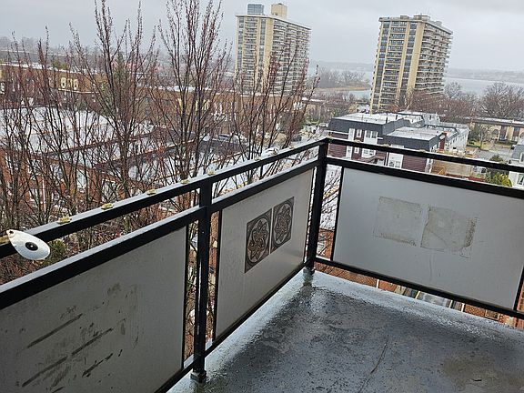 4th image of 16-70 Bell Blvd #406-11