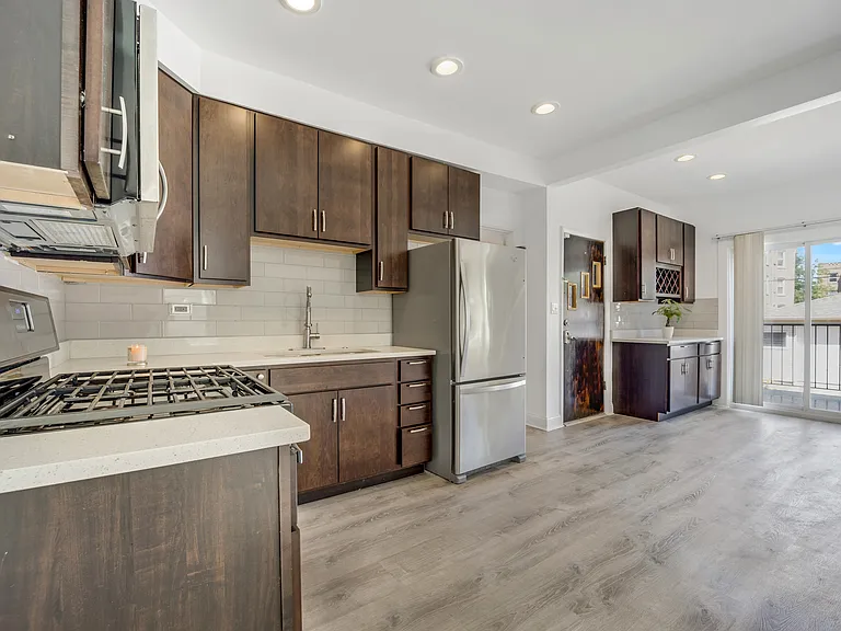 1933 N Monticello Ave #1 — Photo 10