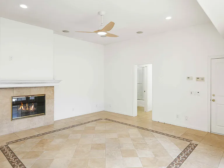 2025 E Balboa Blvd — Photo 28