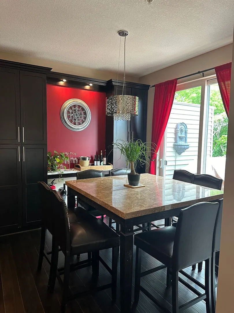 Spacious 4BR Townhome in Prior Lake — Photo 3
