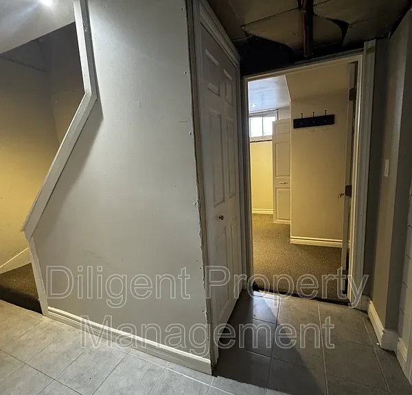 180 Dumble Ave — Photo 15