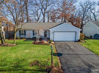 4111 Newport Dr, Island Lake, IL 60042