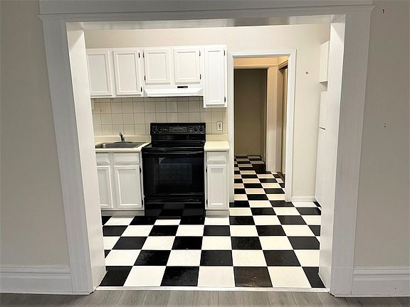 2nd image of 631 Frederick St #631A