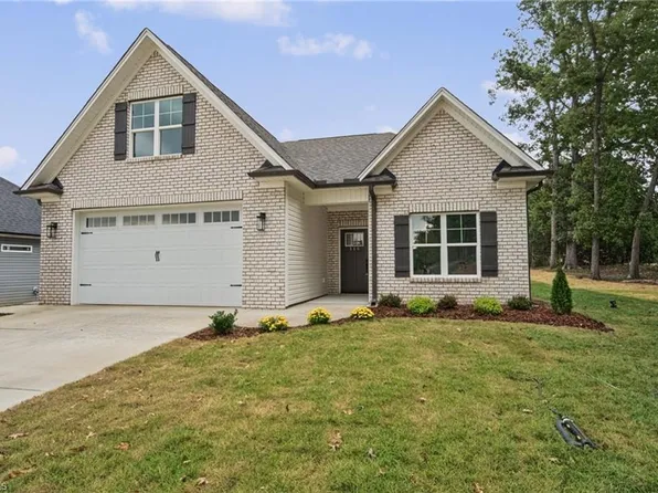 114 Carolina Rose Ct, Winston Salem, NC 27103