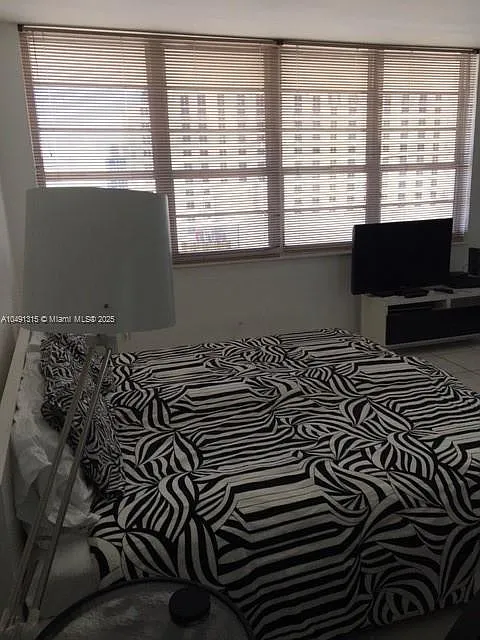 The Decoplage Condo — Photo 3