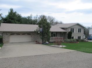 66677 Anna Dr, Saint Clairsville, OH 43950