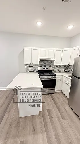 195 Rosa Parks Blvd Photo 1