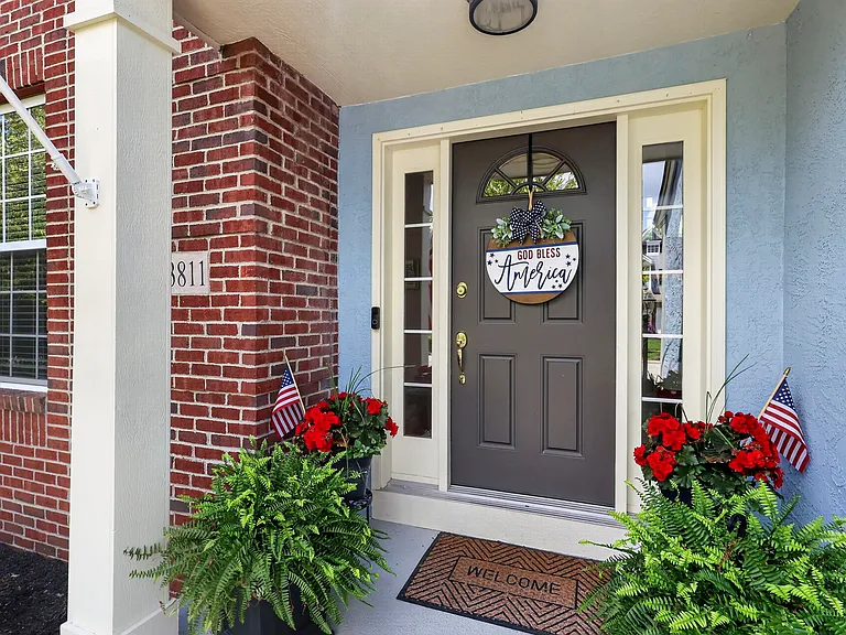 3811 Pine Bank Dr — Photo 2