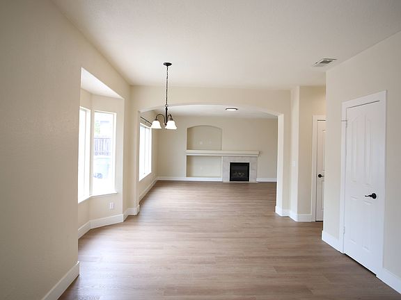 5th image of 6468 Eagle Ridge Dr