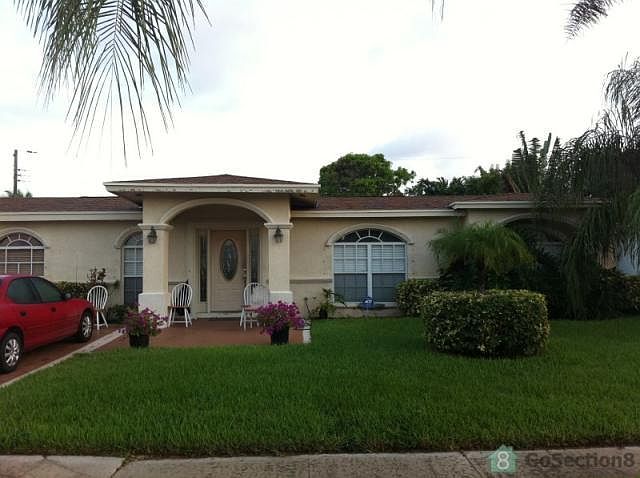 2nd image of 390 W 18th St