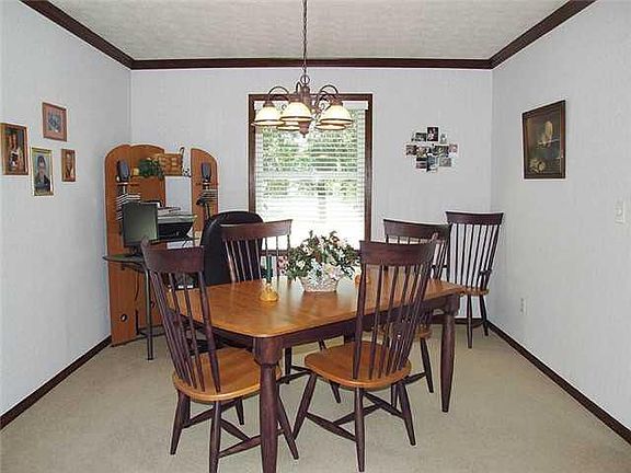 4th image of 889 Helenhurst Ct