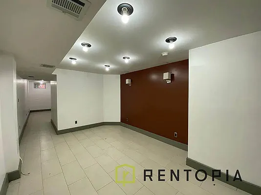 Rented by Rentopia | media 21