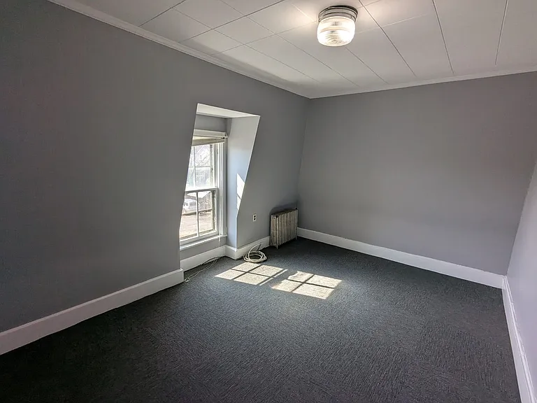 31 Central Ave — Photo 27