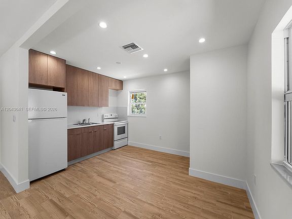2nd image of 238 NW 41st Ave #0
