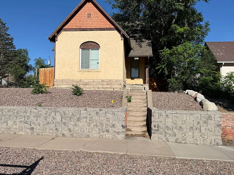 915 E Routt Ave