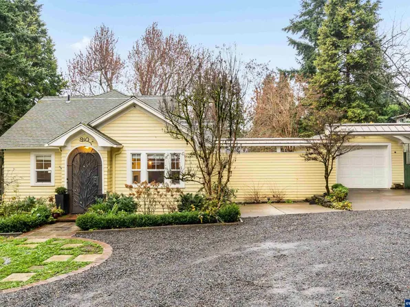 910 Madrona Ave SE, Salem, OR 97302