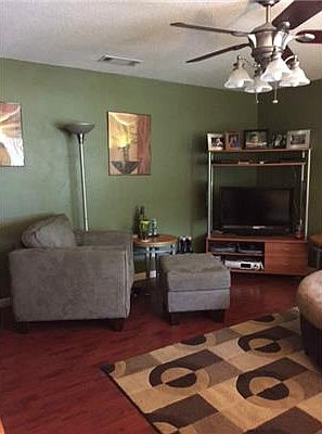 5th image of 4207 Yosemite Dr