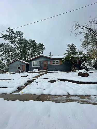 1502 Newcastle St Photo 1