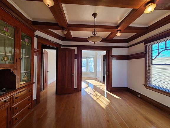 4th image of 23-33 Linda St #27