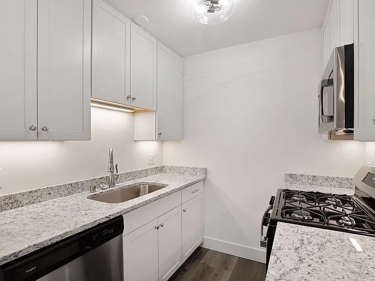 2800 Colfax — Photo 27