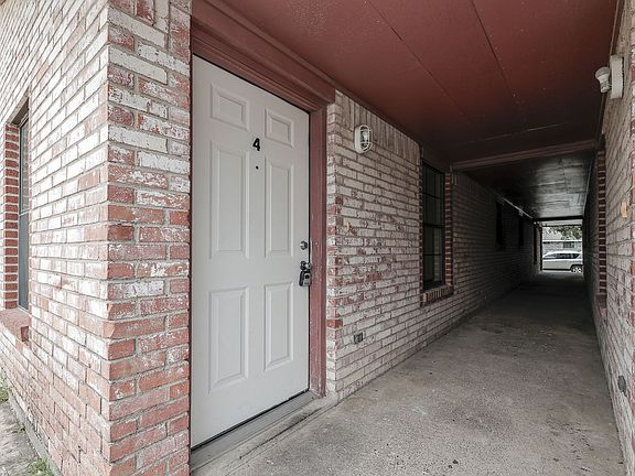 3rd image of 2716 N 31st St #31-4