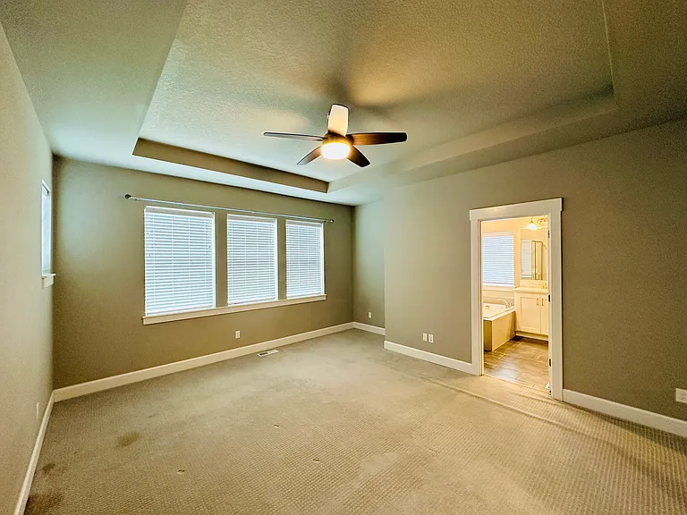 4105 SE 69th Ave — Photo 32