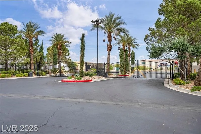 Building Photo - 7255 W Sunset Rd #2044