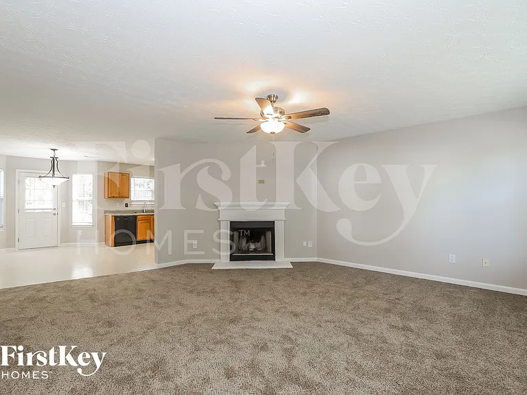 7008 Setters Way — Photo 3