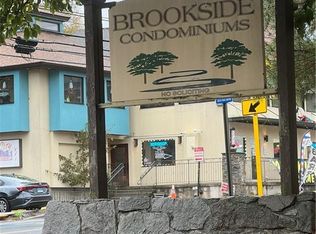 7 Padanaram Rd #F140, Danbury, CT 06810