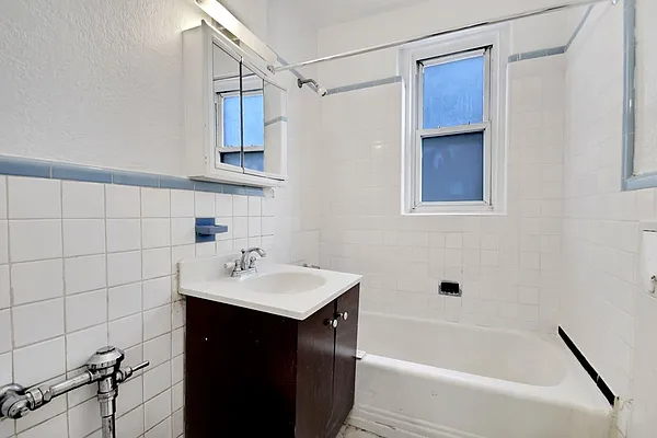 Rented by Pistilli Realty Group | media 48