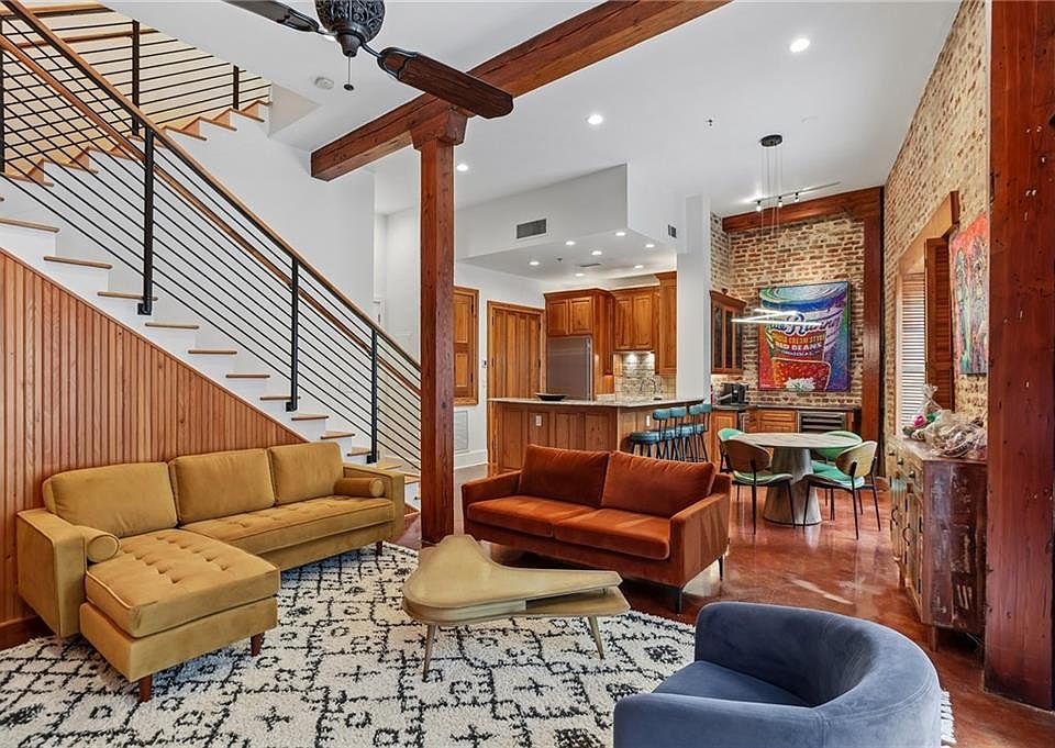 1st image of 840 Tchoupitoulas St APT 213