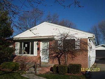 1st image of 23015 Francis St