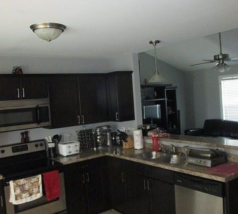 4th image of 128 Palo Alto Park Dr