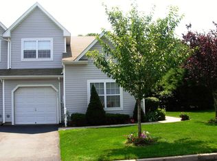 280 Erik Dr, Setauket, NY 11733